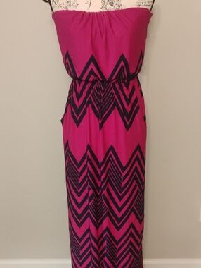 Trixxi Strapless Hot Pink and Navy Chevron Maxi Dress